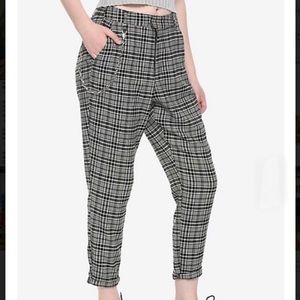 Hot Topic Grey Plaid Pants With Detachable Chain